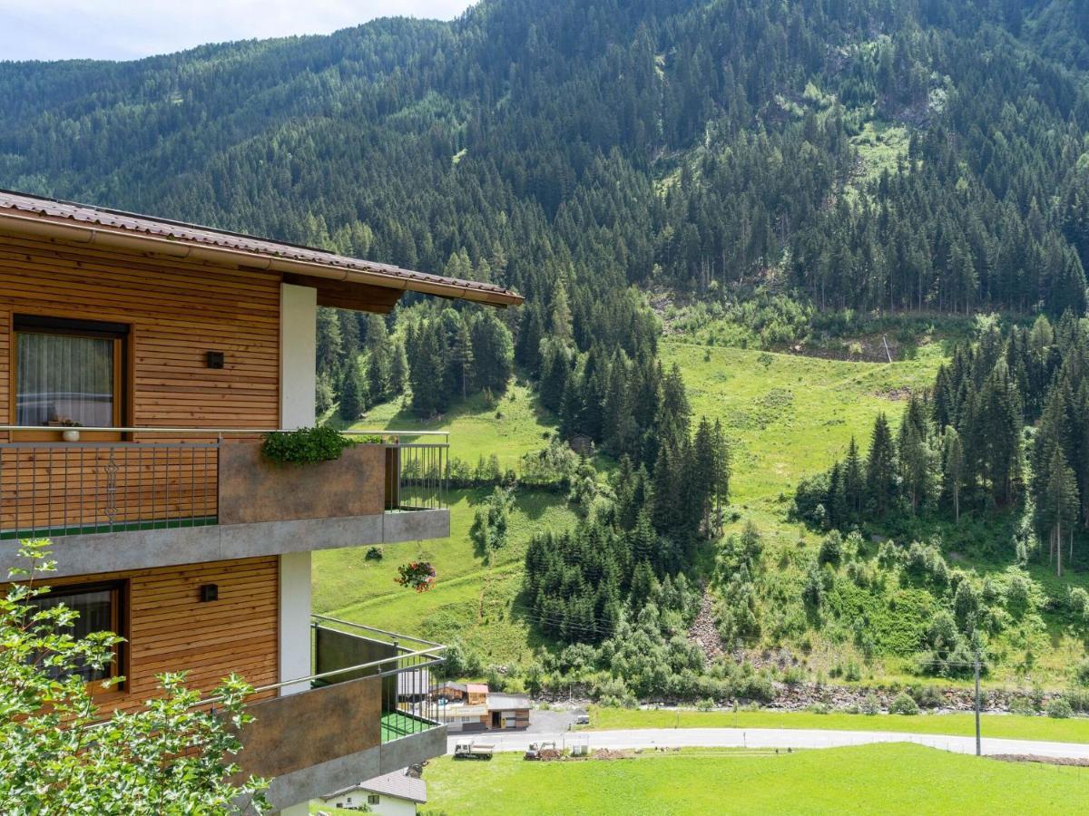 Land On The Kppl Mountain Chains 카플 외부 사진